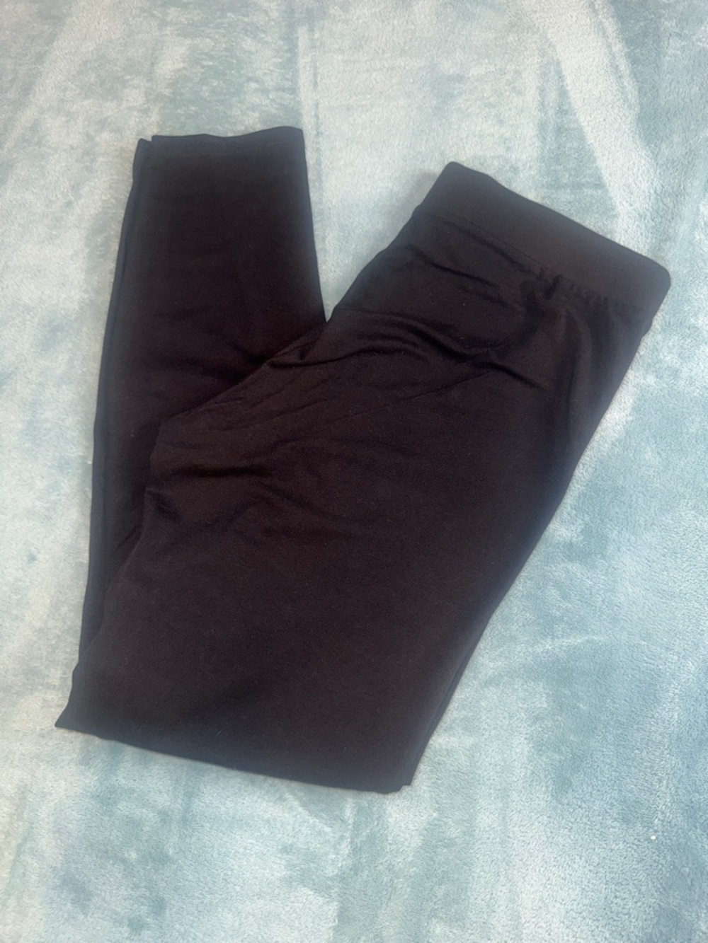 Sleek Black High-Rise Leggings - Picture 3 of 4